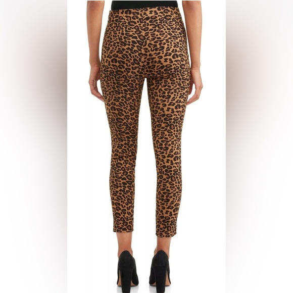 NWT Time and Tru Cropped Pants Women's Brown Skinny Leopard Print Side Zip 8 - Picture 2 of 7